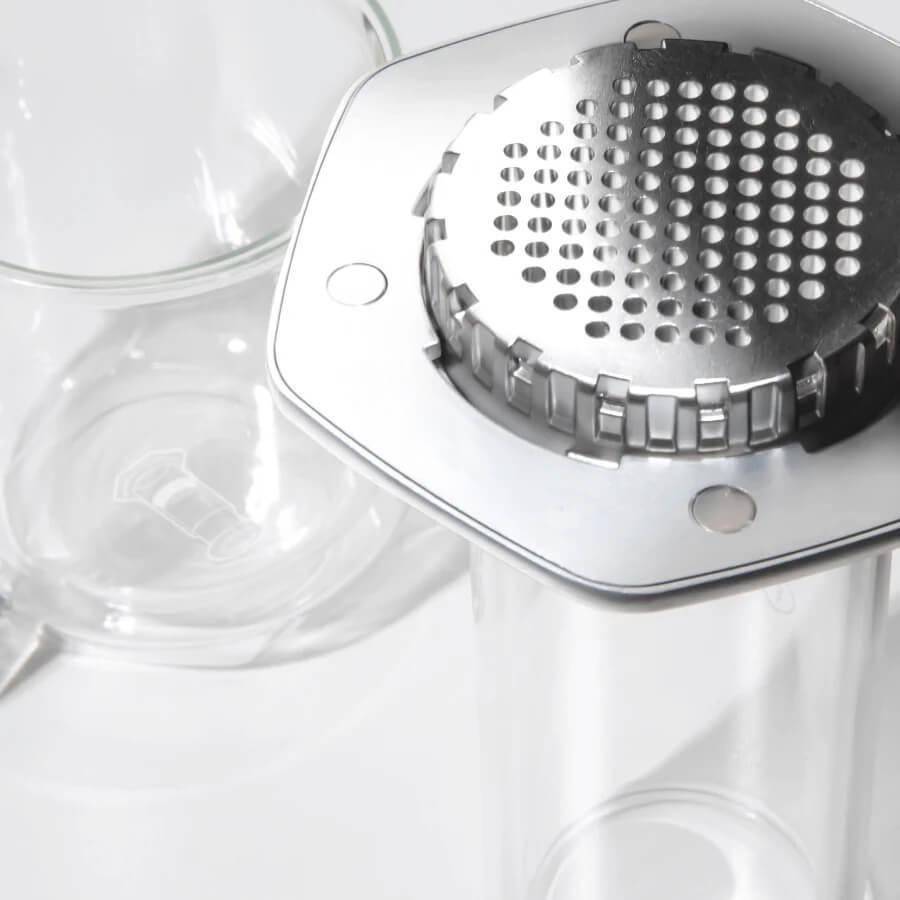 Silver AeroPress Premium coffee maker on a white background #color_silver