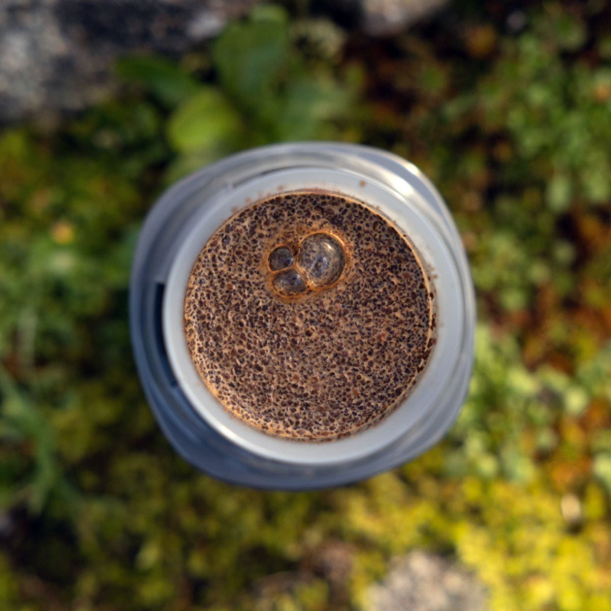 AeroPress Go con microfiltros, ligera y portátil - Ineffable Coffee